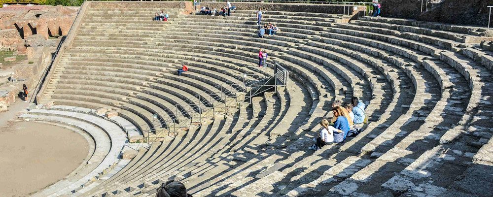 Ostia Antica: Scavi, Teatro Romano e Castello di Giulio II